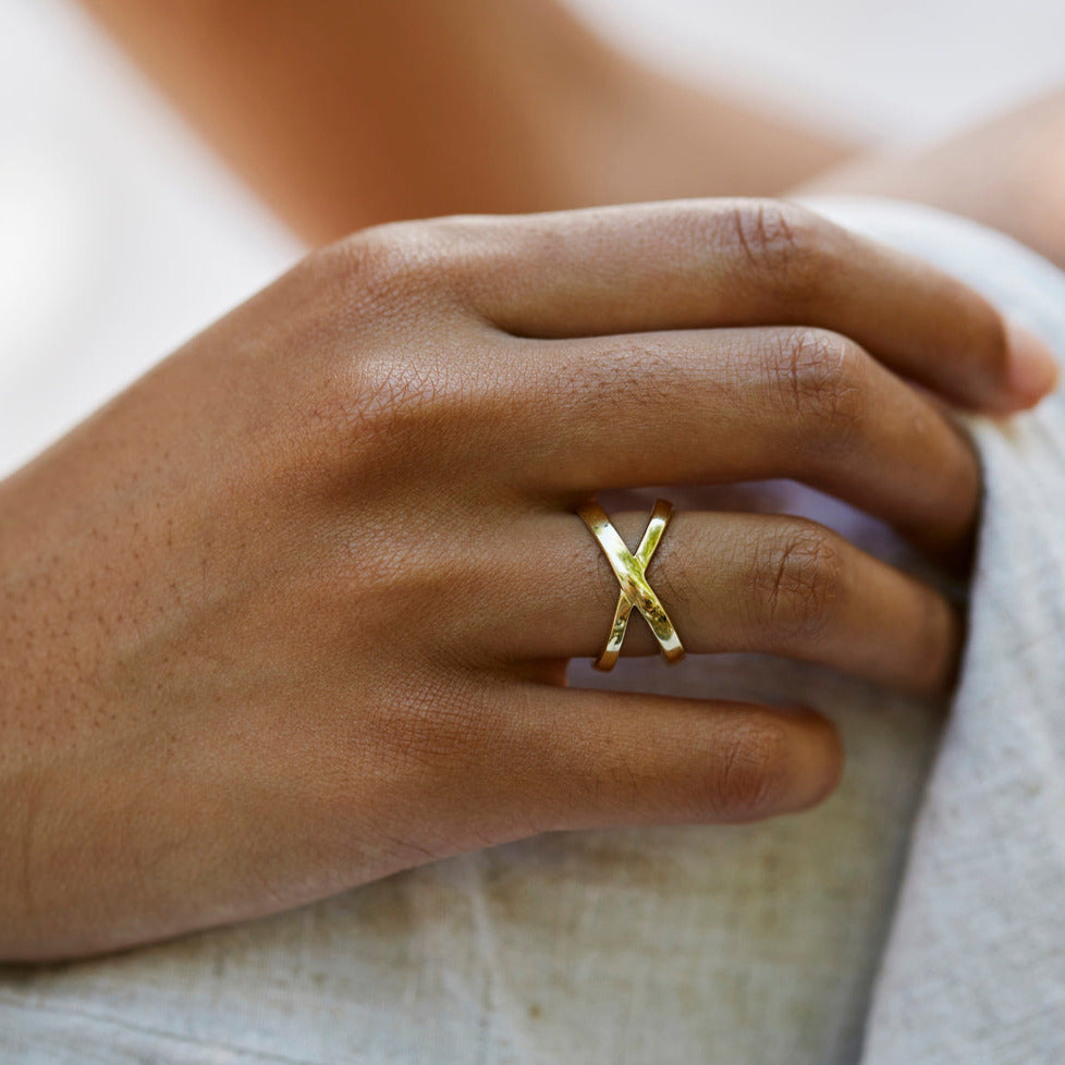 Crossover Ring